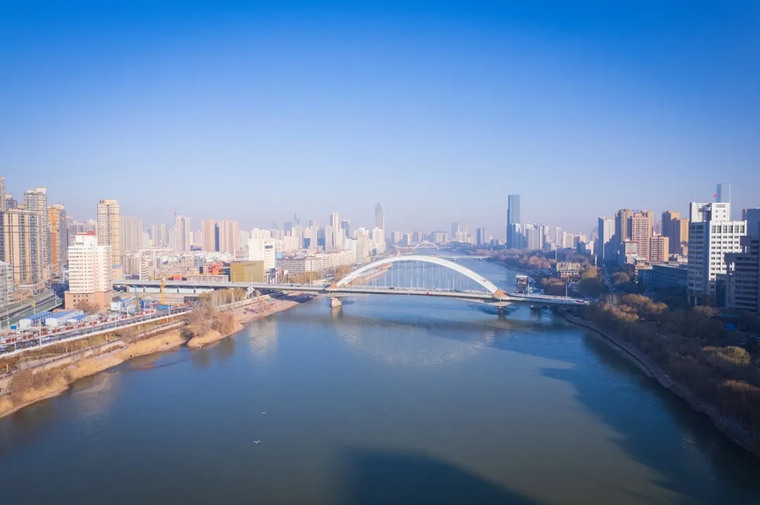 辽宁地区汽车资讯平台建设方案对比：自研与外包的优劣势分析
