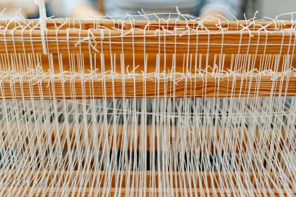 辽宁地区汽车资讯平台建设方案对比：自研与外包的优劣势分析