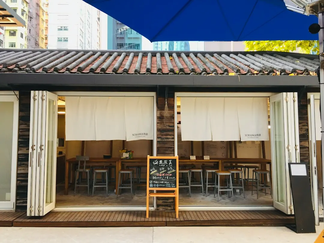 汽车服务软件研发对比：自建团队与专业开发公司的成本与效率分析